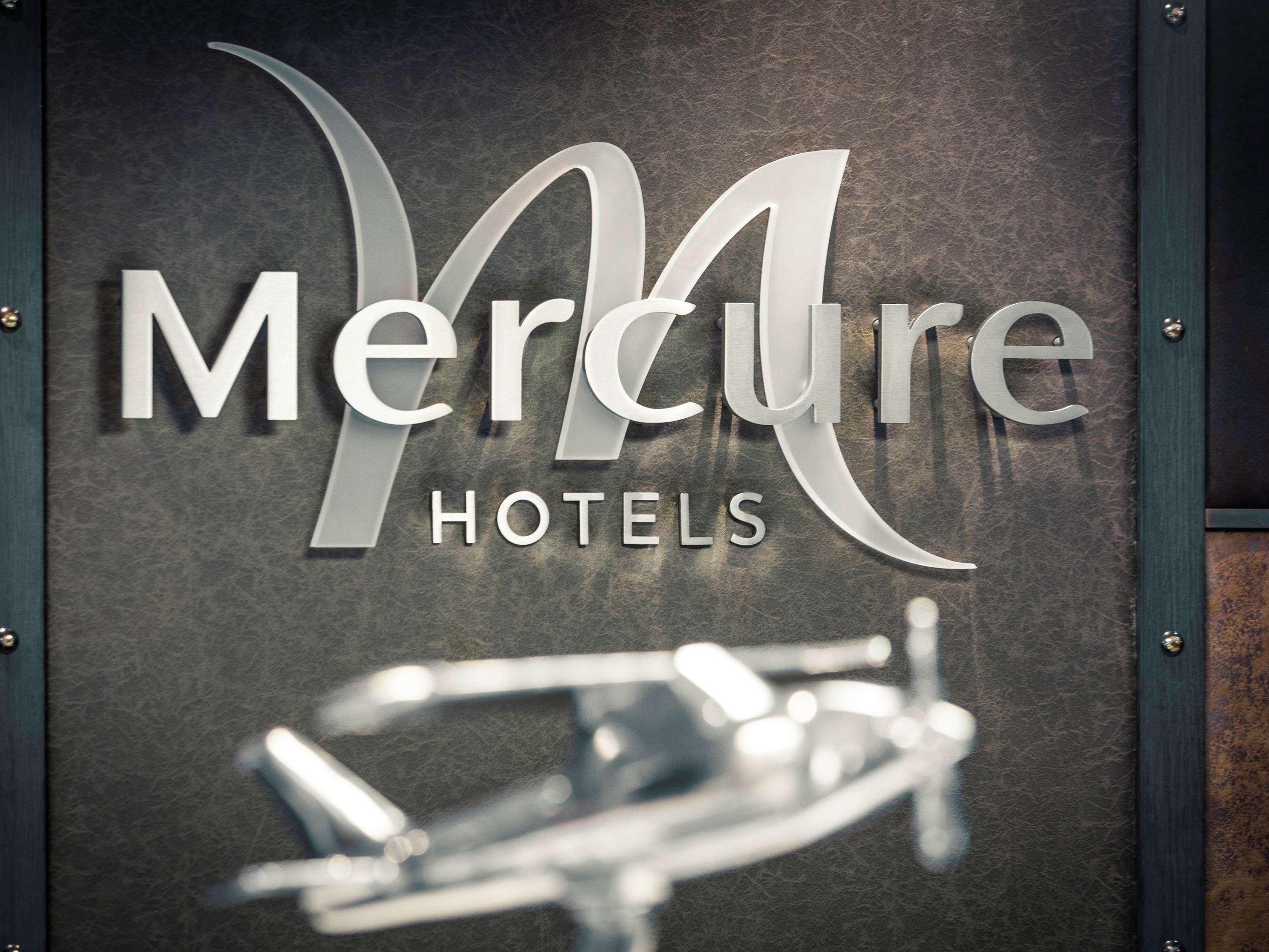 Mercure London Heathrow Airport Хитроу Экстерьер фото