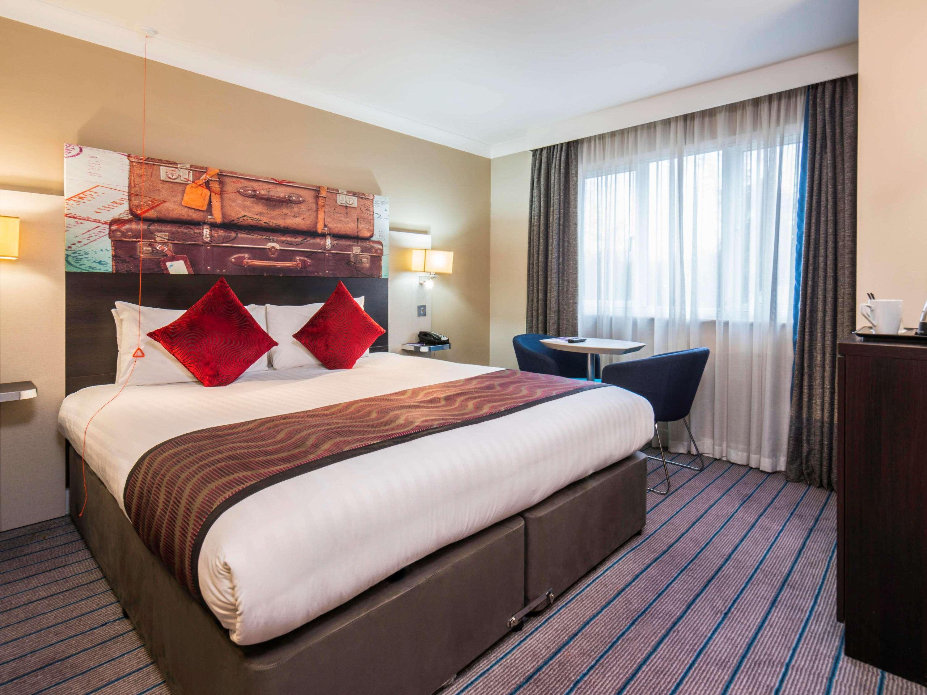 Mercure London Heathrow Airport Хитроу Экстерьер фото
