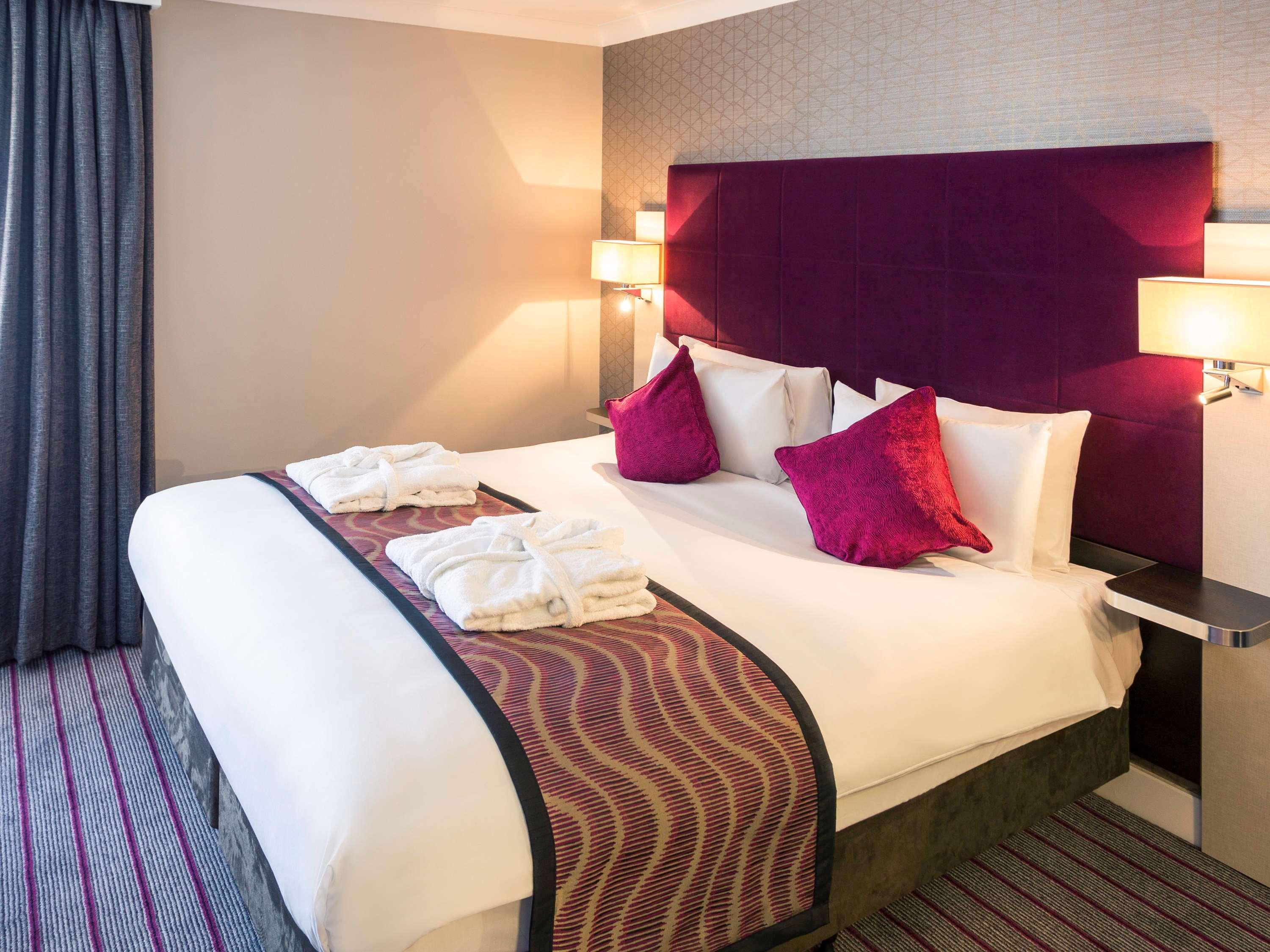 Mercure London Heathrow Airport Хитроу Экстерьер фото