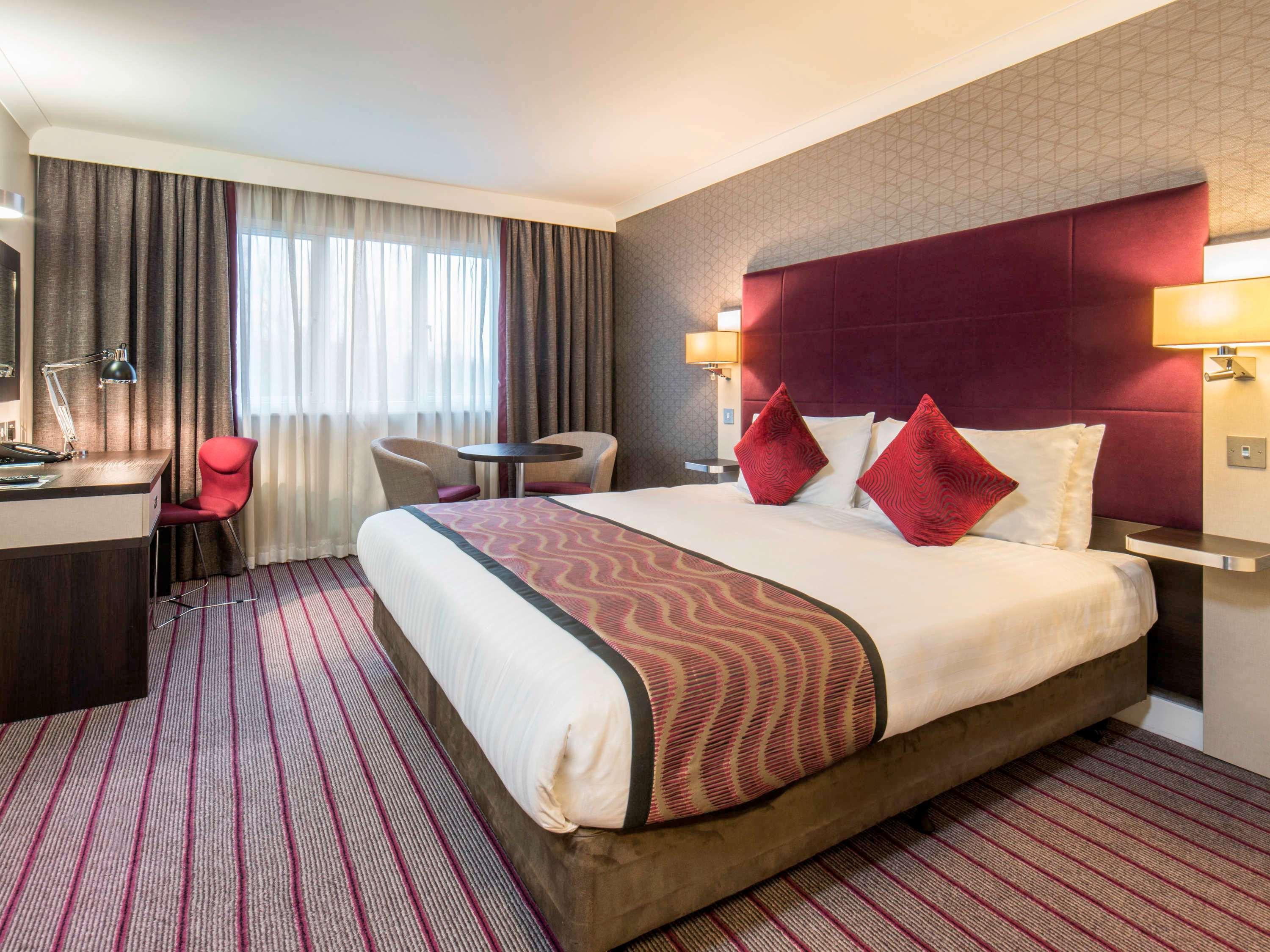 Mercure London Heathrow Airport Хитроу Экстерьер фото