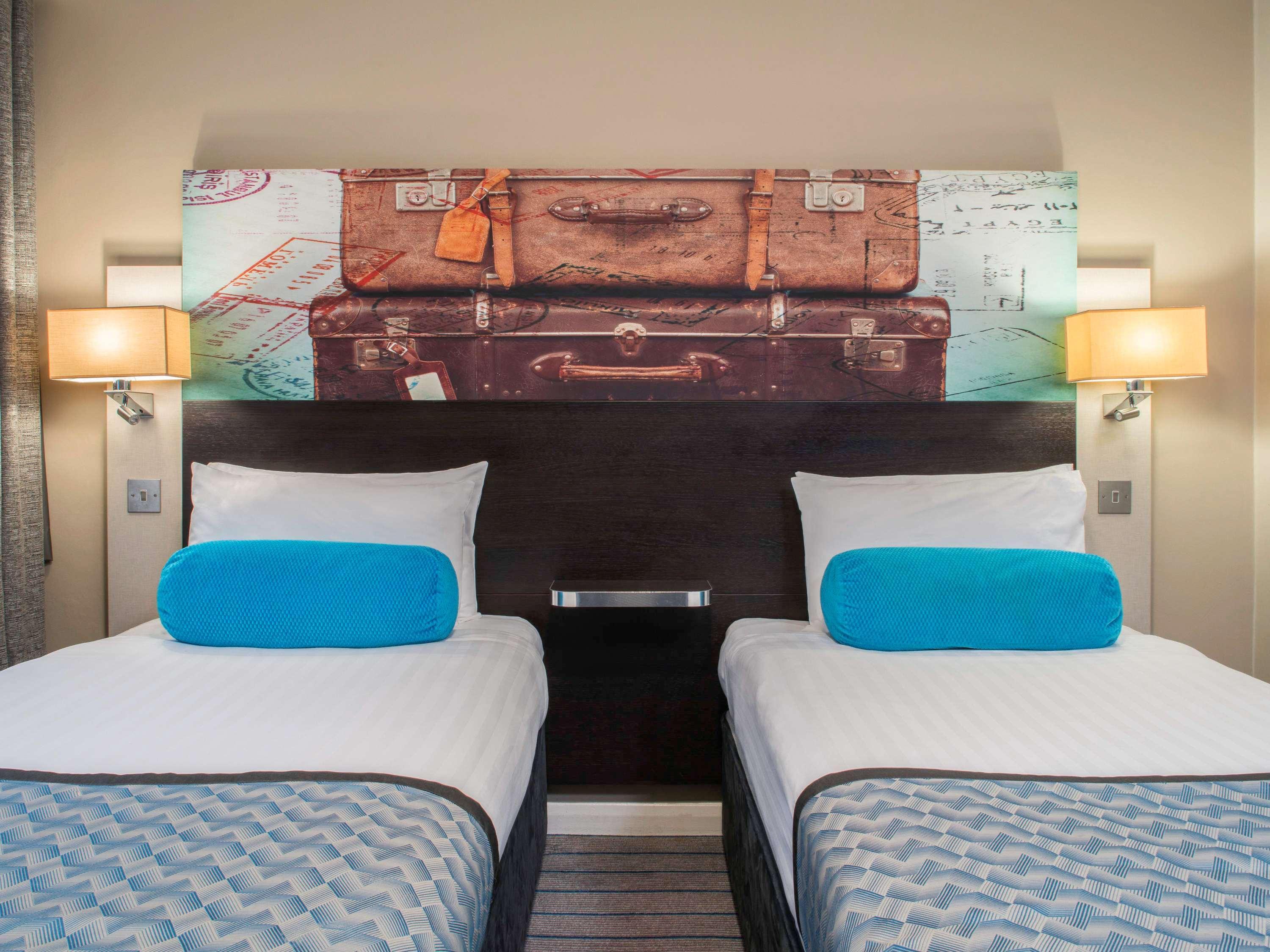 Mercure London Heathrow Airport Хитроу Экстерьер фото