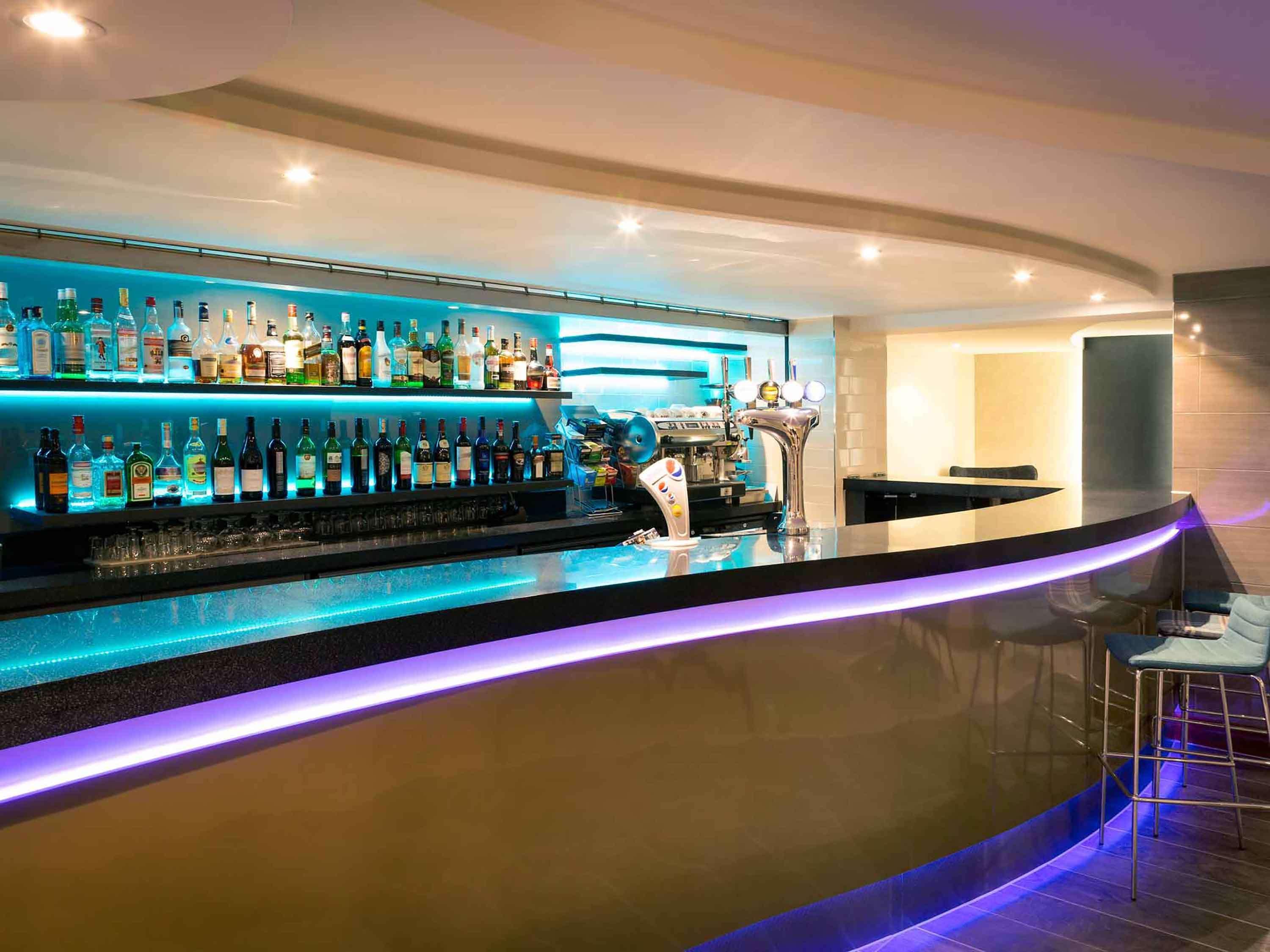 Mercure London Heathrow Airport Хитроу Экстерьер фото