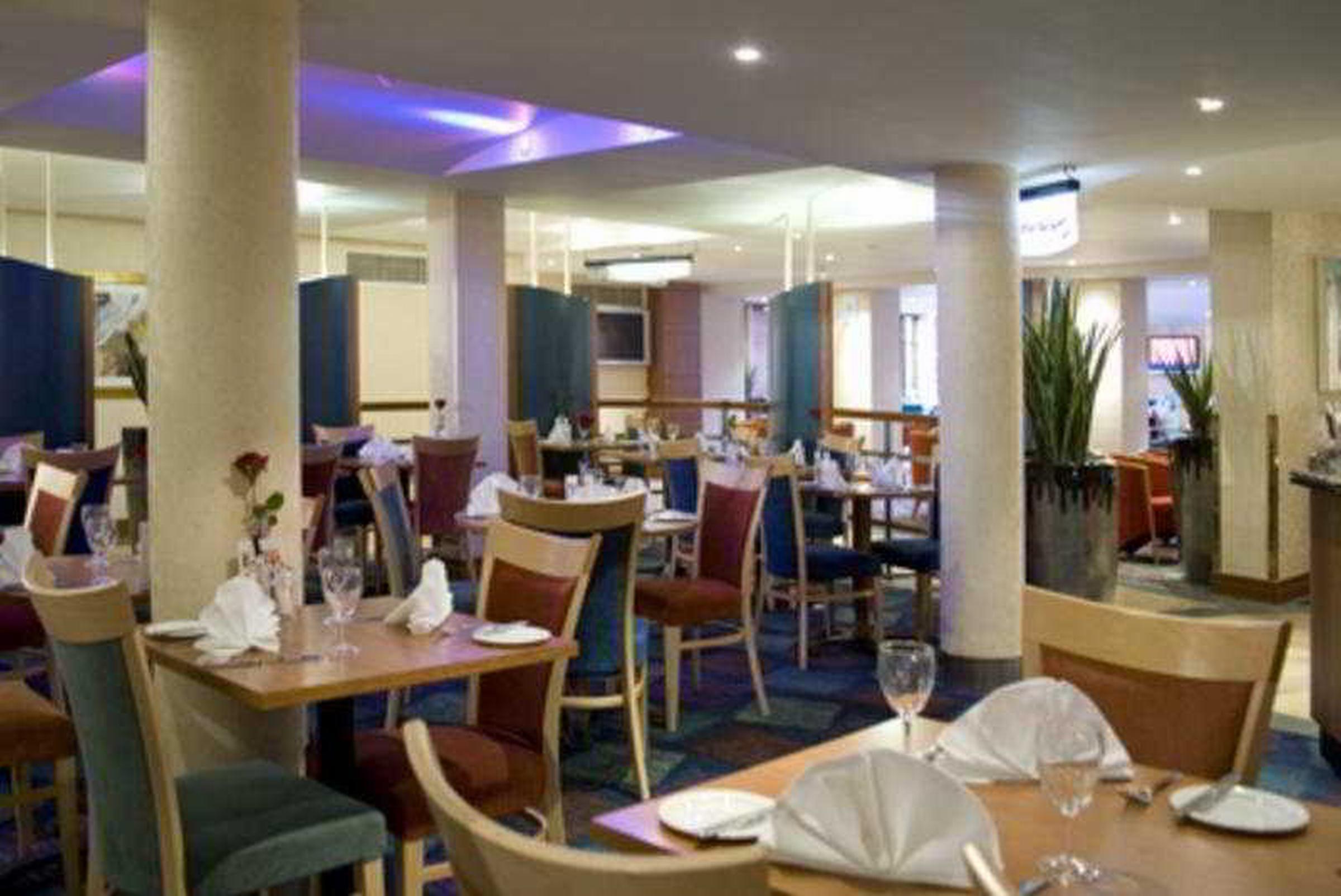 Mercure London Heathrow Airport Хитроу Экстерьер фото