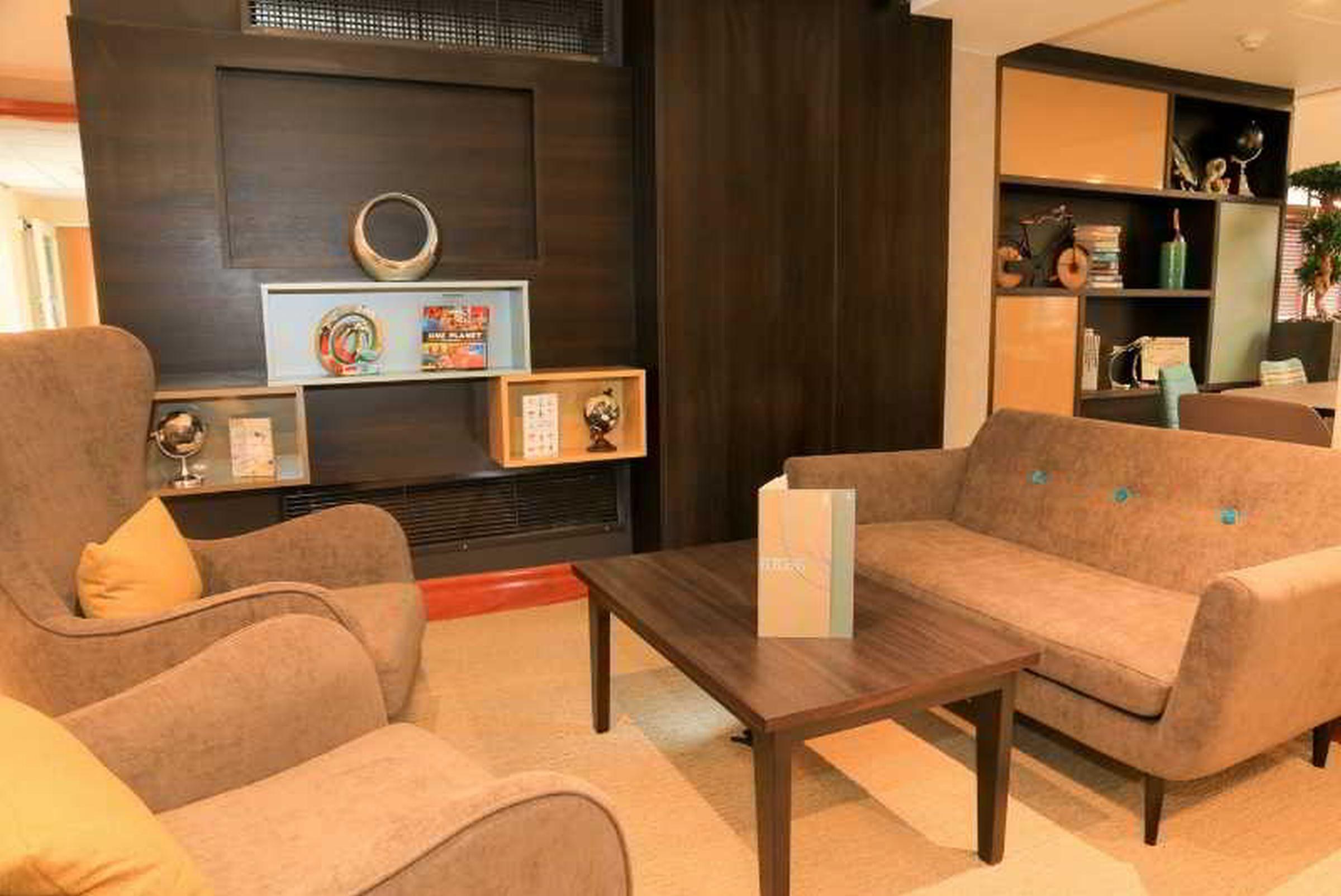 Mercure London Heathrow Airport Хитроу Экстерьер фото