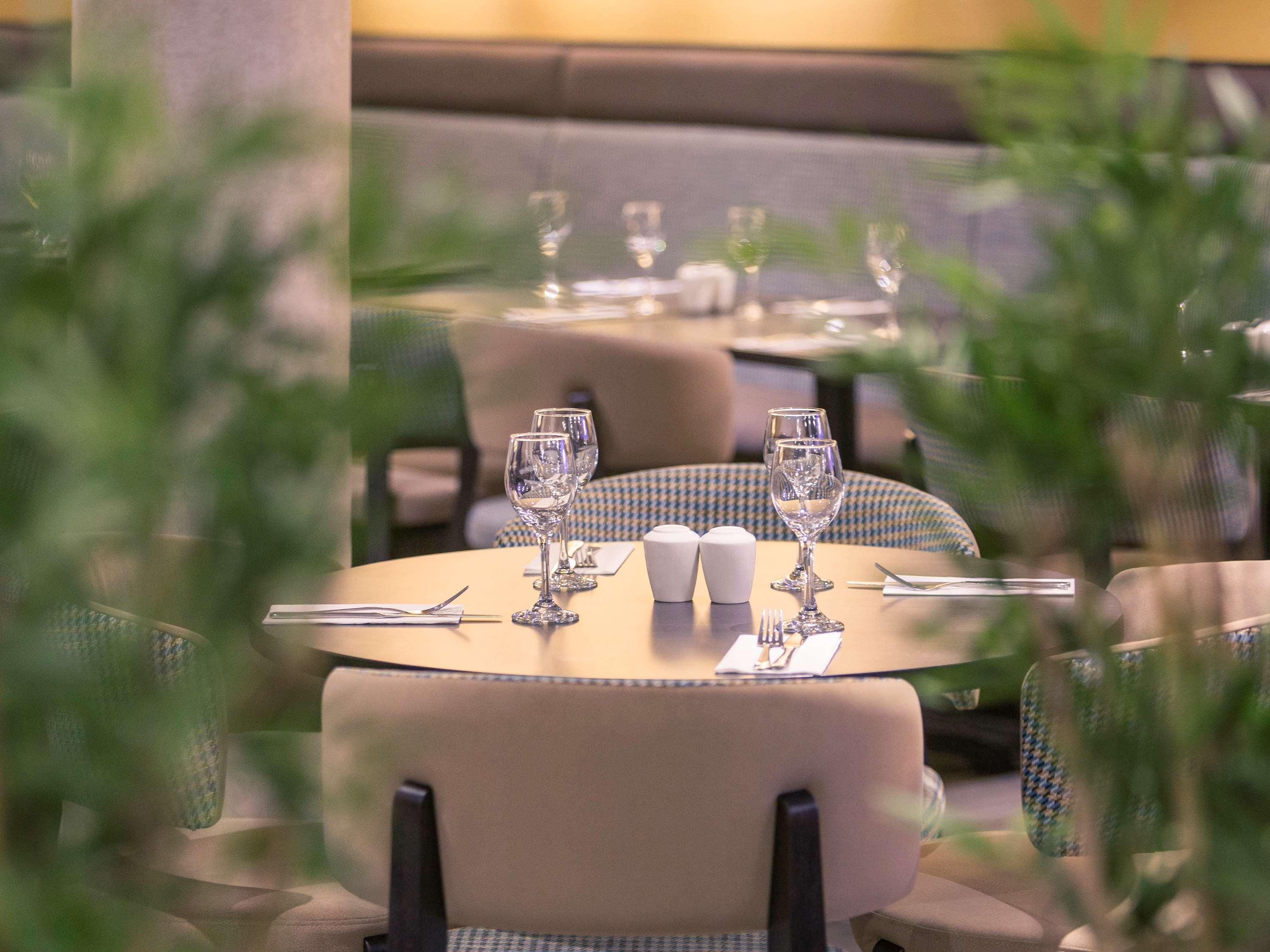 Mercure London Heathrow Airport Хитроу Экстерьер фото