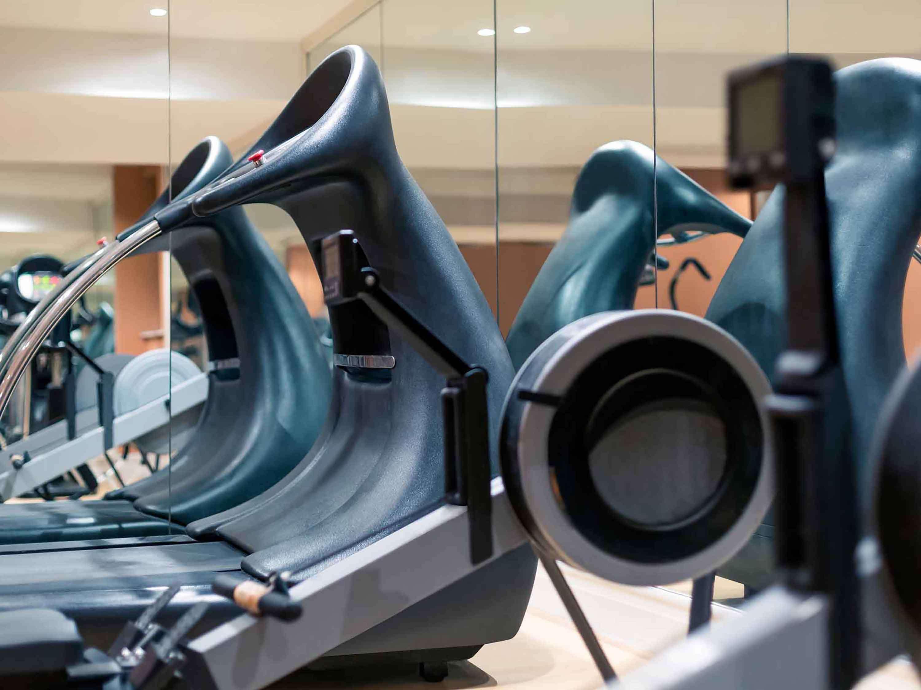 Mercure London Heathrow Airport Хитроу Экстерьер фото
