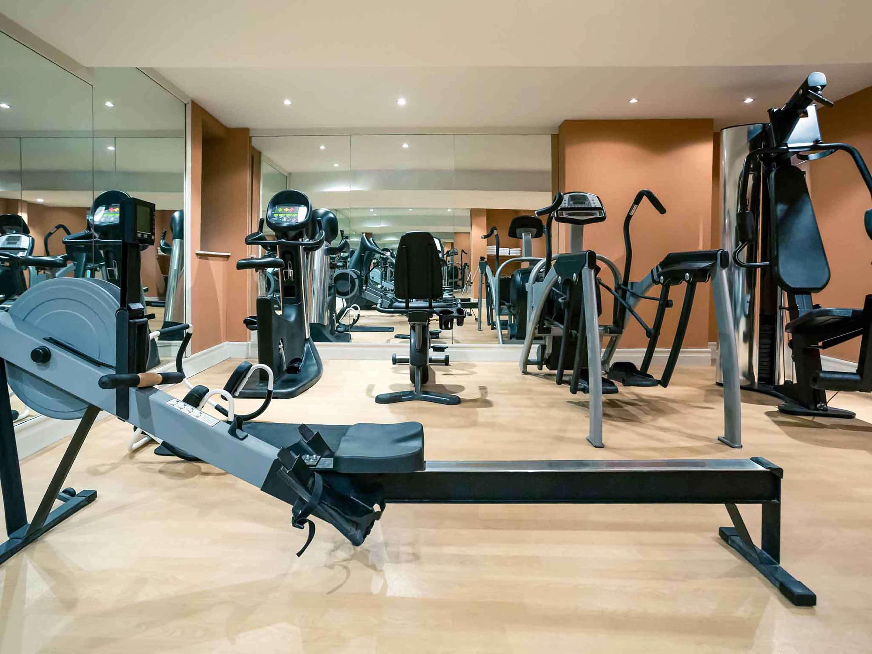 Mercure London Heathrow Airport Хитроу Экстерьер фото