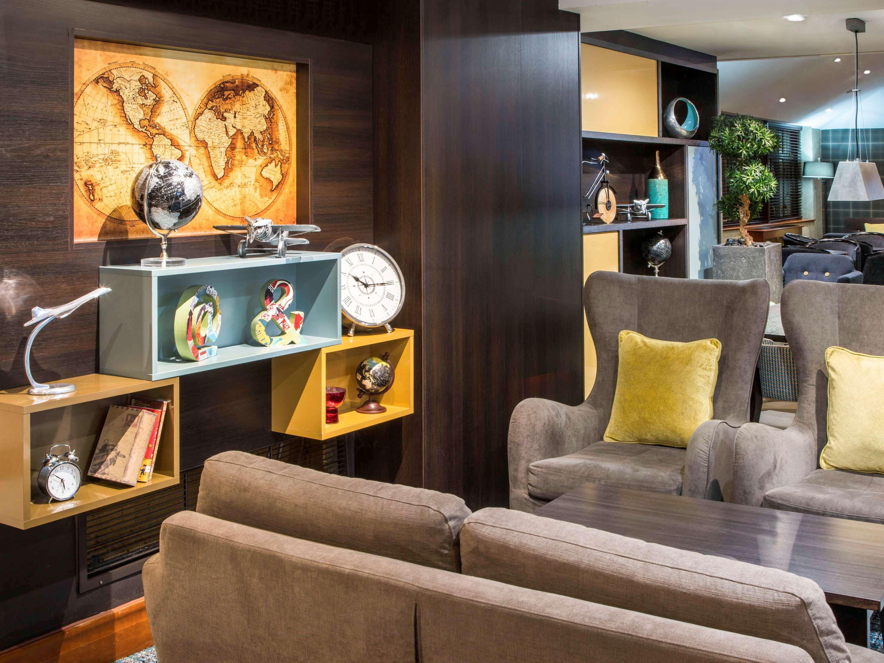 Mercure London Heathrow Airport Хитроу Экстерьер фото