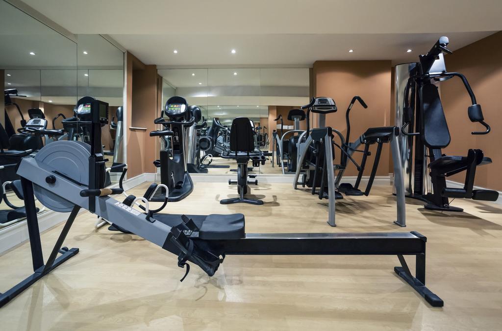 Mercure London Heathrow Airport Хитроу Экстерьер фото